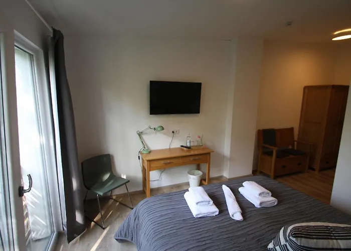 Zimmervermietung Am Habsberg Hotell *